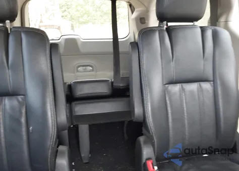 2013 Chrysler Town & Country Touring из США, поврежденный, VIN 2C4RC1BG7DR604879